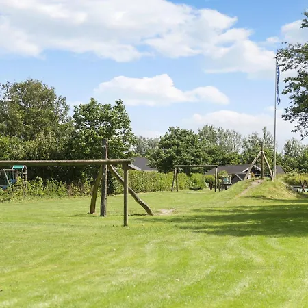 3 Bedroom Beautiful In Holiday home Hemmet