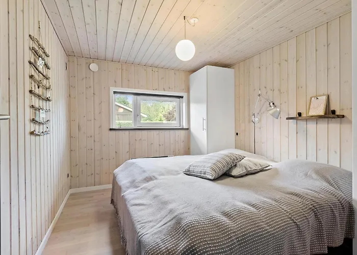 3 Bedroom Beautiful In Hemmet