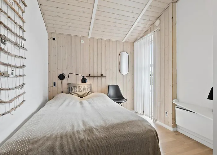 3 Bedroom Beautiful In * Hemmet