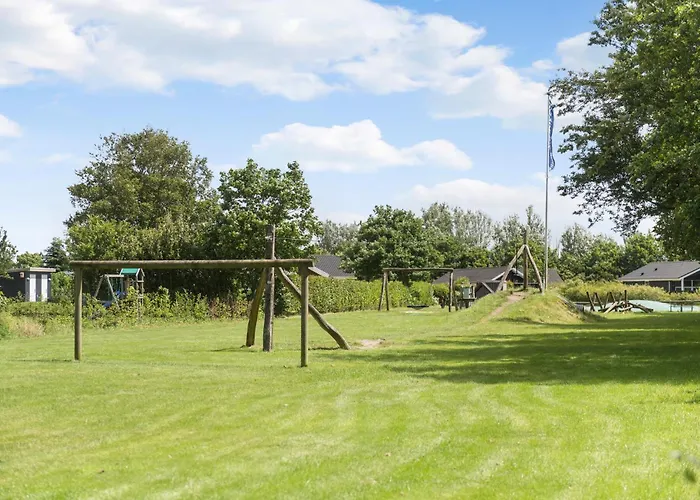 3 Bedroom Beautiful In Feriehus Hemmet